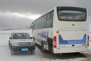 世界屋脊上的宇通服务：扎西德勒