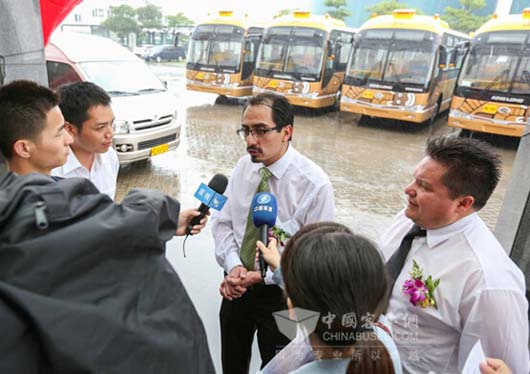 FabianSi ani议会议长接受媒体采访