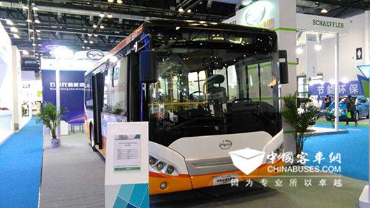 五洲龙参展车纯电动城市客车FDG6851EVG