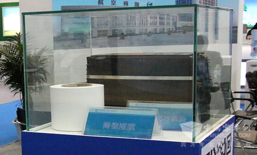 中航锂电在展会上展示的陶瓷隔膜