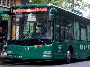 杭州开通首条混合动力环保公交车线路