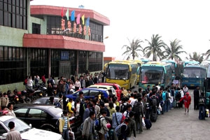 2010年年春运道路客运量预计达22.7亿人次