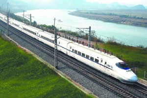 青岛长途大巴拼抢客运市场