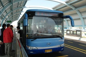 广州亚运限行，再现公交车缺位囧境