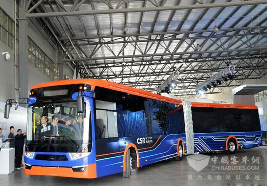 全球首创的十秒级闪充超级电容储能式现代电车