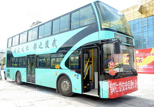 双层观光旅游公交车