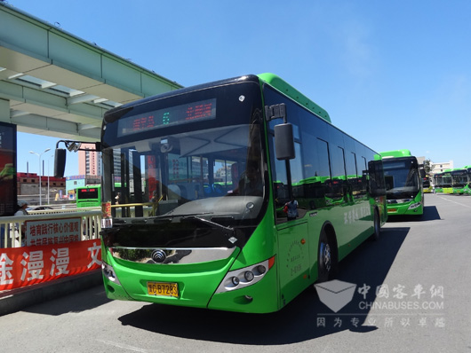 运营中的新能源公交