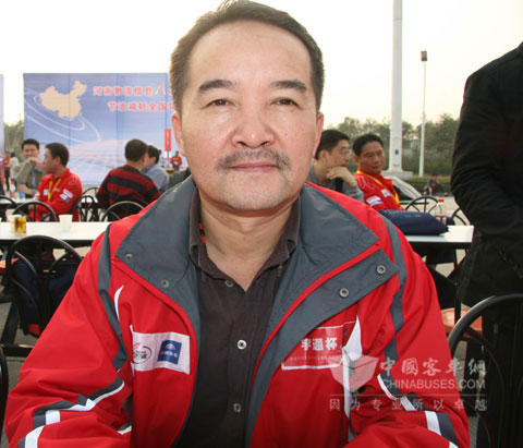 XINGKONG.COM记者访新疆新建客运集团公司董事长杨辉生