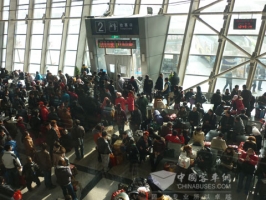 客车便、捷、快、安，春运出行好选择