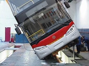 婀娜亚星小S   抗侧倾能力创纪录