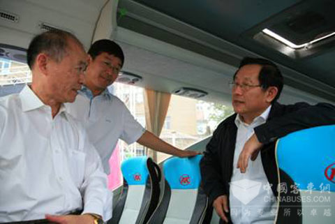 科技部部长万钢高度评价安凯纯电动客车