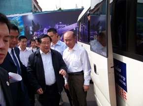 江淮宝斯通纯电动公务客车服务达沃斯