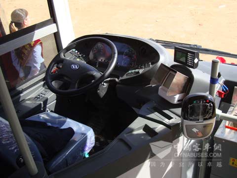 黄海天然气客车驾驶区