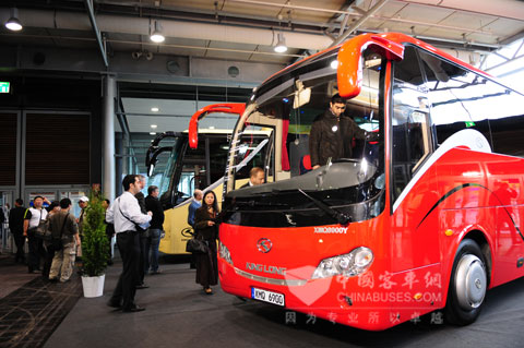 2008年，大金龙代表中国客车首次登陆汉诺威国际商用车展