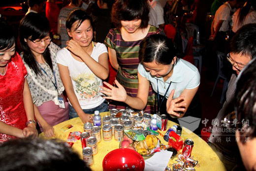 大金龙“庆国庆 迎中秋”联欢晚会