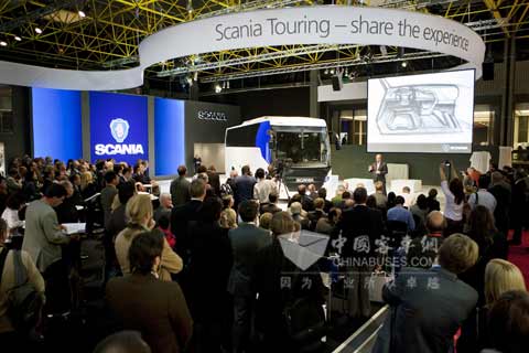 比利时世界客车博览会上,斯堪尼亚与海格共同生产的新车发布会举行
