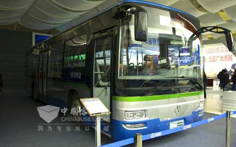 西博会上亮相的川马公交车