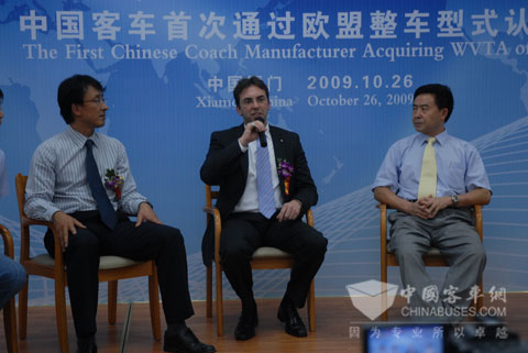 德国莱茵公司南中国区交通服务部总经理陆立奥(Oliver Rothert)答记者问