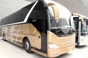 一汽经典客车“亮剑”道路运输展