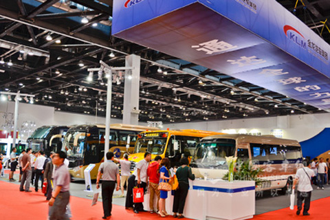 大金龙携四款精品车型和创新科技闪耀道路运输展