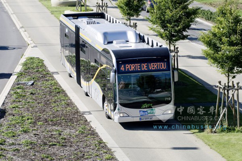 梅赛德斯向巴西供应BRT客车