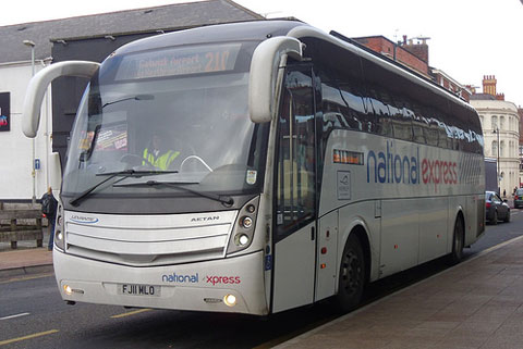 首辆沃尔沃客车入驻Llew Jones公司