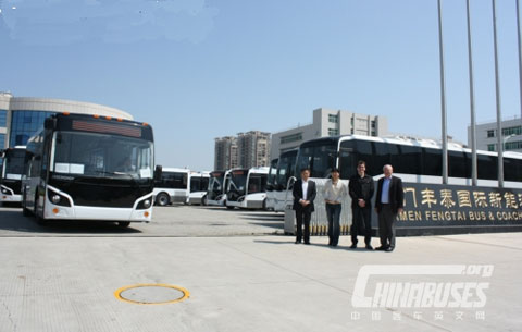 出口客车，驶出亚星厦门生产基地