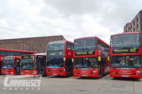 伦敦运营无线充电电动客车