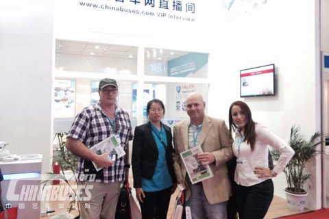 《2015中国客车海外市场采购指南》受海外参观者热捧