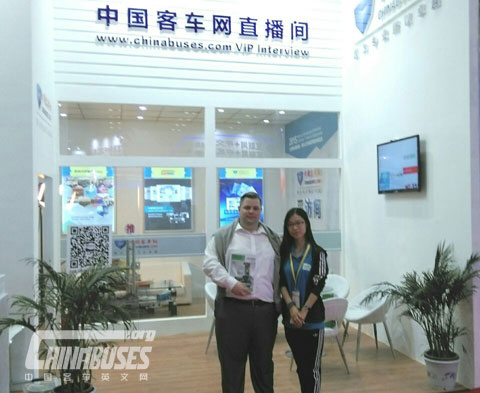《2015中国客车海外市场采购指南》受海外参观者热捧
