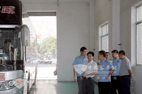 公安部督导组检查兰州长途客车