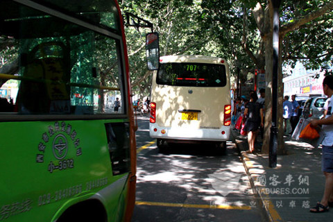 西安：设公交车专用停车区 7月起违停将罚款