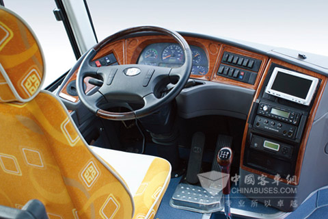 中通客车LCK6930HC（领秀天然气）