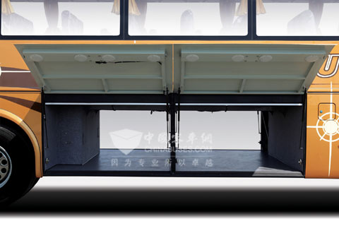 黄海客车DD6119K30