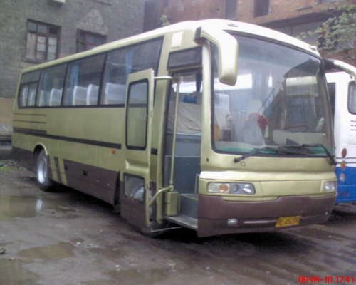 卖旅游豪华大巴。