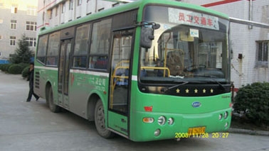 2006年JAC客车27座公交车形式