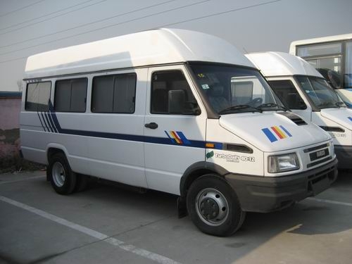 出售全新依维柯