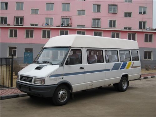 出售24座非营运依维柯