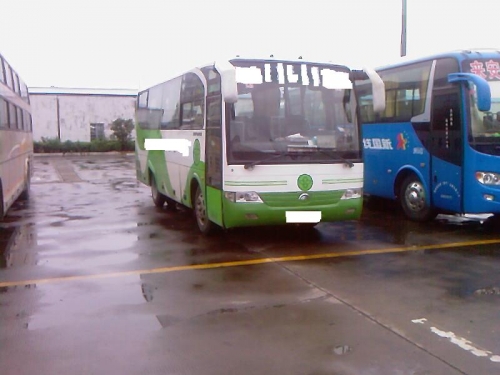 两部宇通6790装让