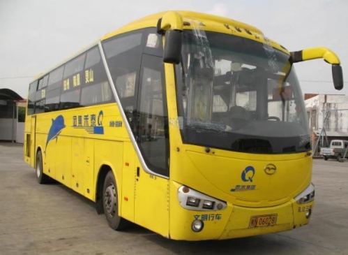 平卖06年五州（12米）龙卧辅车一辆