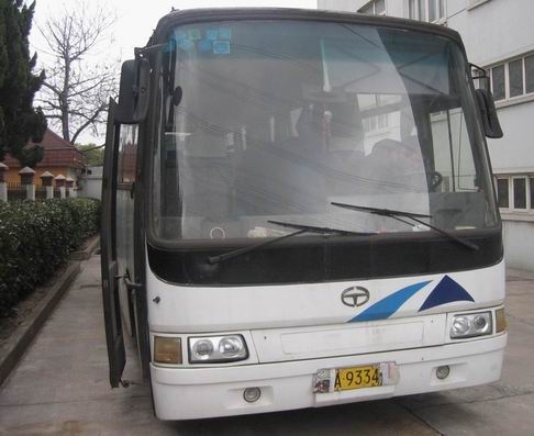 出售太湖牌41+1+1座豪华大巴（进口日野柴油发动机）