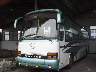 出售01年12月份上牌，34座安凯大型卧铺客车