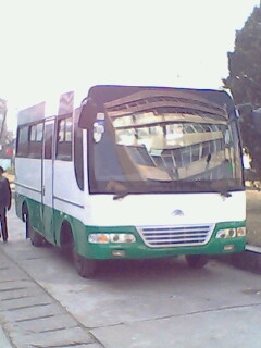 出售19座宇通客车