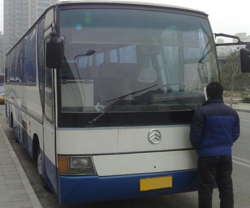 售97年沈飞尼桑豪华大客车