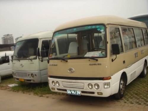 07年---05年金龙中巴车，19座2.2--3.5万