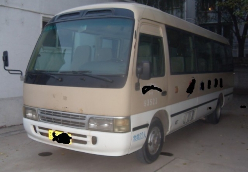 出售22座尼桑柴油客车