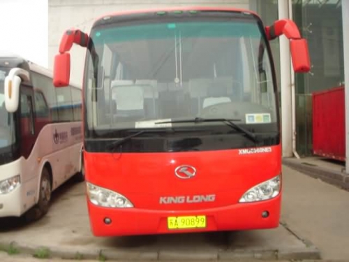 2010年7月，43座金龙大客，国三标准,非营运。24.8万