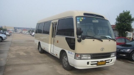 出售02年8月非营运丰田考斯特