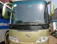 低价出售09年54座金龙大客车