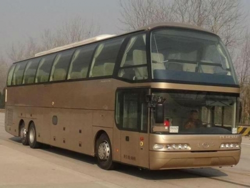 13年2月国四青年尼奥普兰44座6140FM